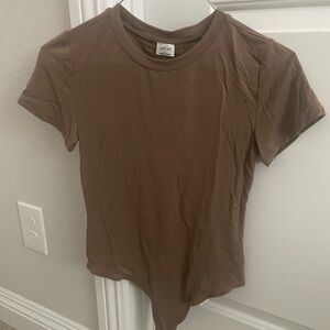 Aritzia Wilfred Short Sleeve Bodysuit Size Small, Color Shiitake